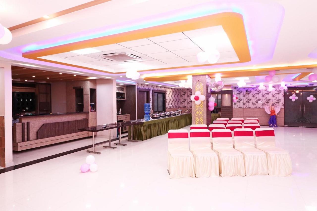 Capital O Hotel Sapphire Inn Gorakhpur Eksteriør bilde